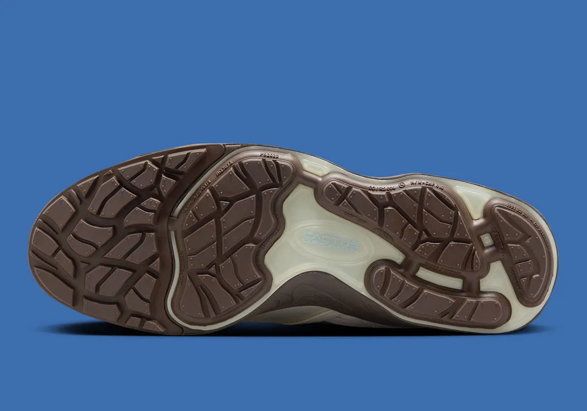 Travis Scott x Nike Zoom Field Jaxx Leche Blue 5 La Travis Scott x Nike Zoom Field Jaxx « Leche Blue » est désormais disponible !