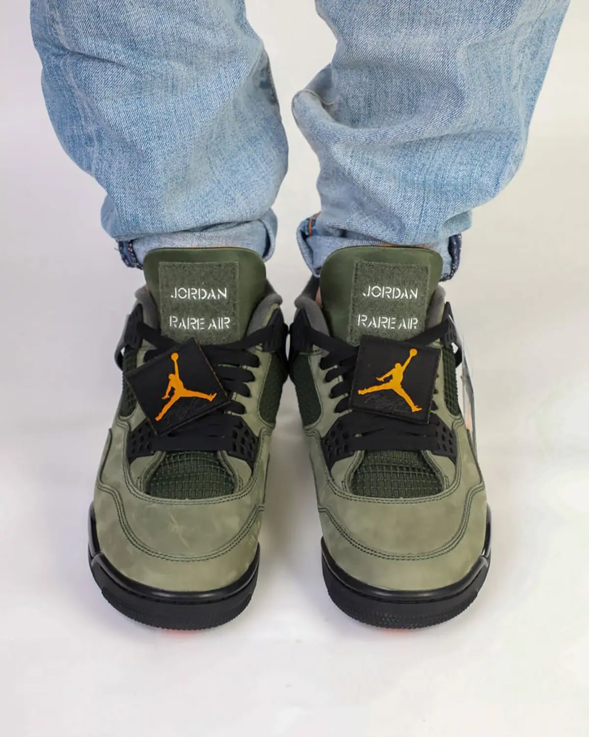 Undefeated x Air Jordan 4 2025 2 Undefeated x Air Jordan 4 2025 : sortie confirmée et premières images dévoilées
