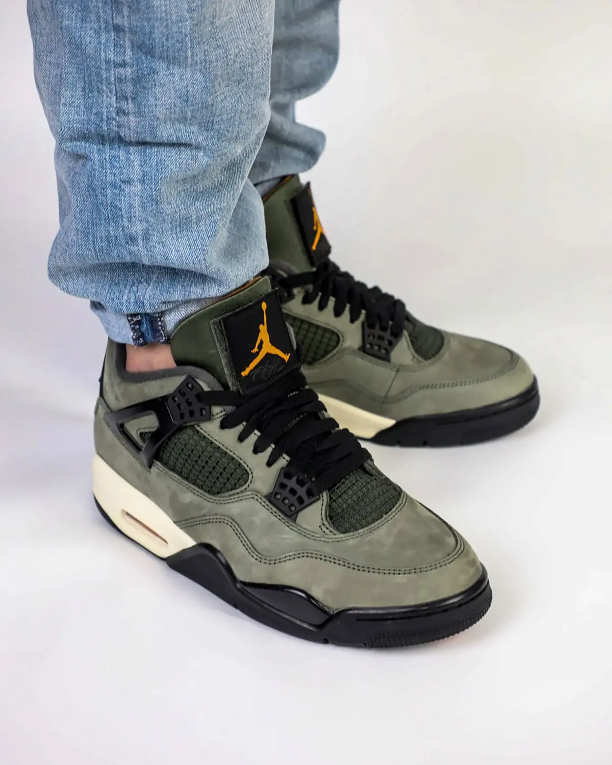 Undefeated x Air Jordan 4 2025 5 Undefeated x Air Jordan 4 2025 : sortie confirmée et premières images dévoilées