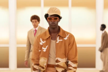 La collection Printemps 2026 de 3.PARADIS révèle une poésie du temps suspendu dans le désert