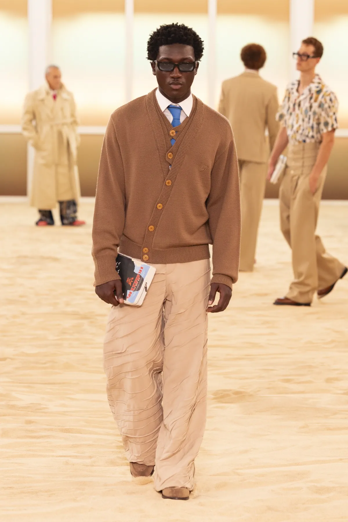 3.1 Paradis Spring Summer 2026 Paris Fashion Week 3 La collection Printemps 2026 de 3.PARADIS révèle une poésie du temps suspendu dans le désert