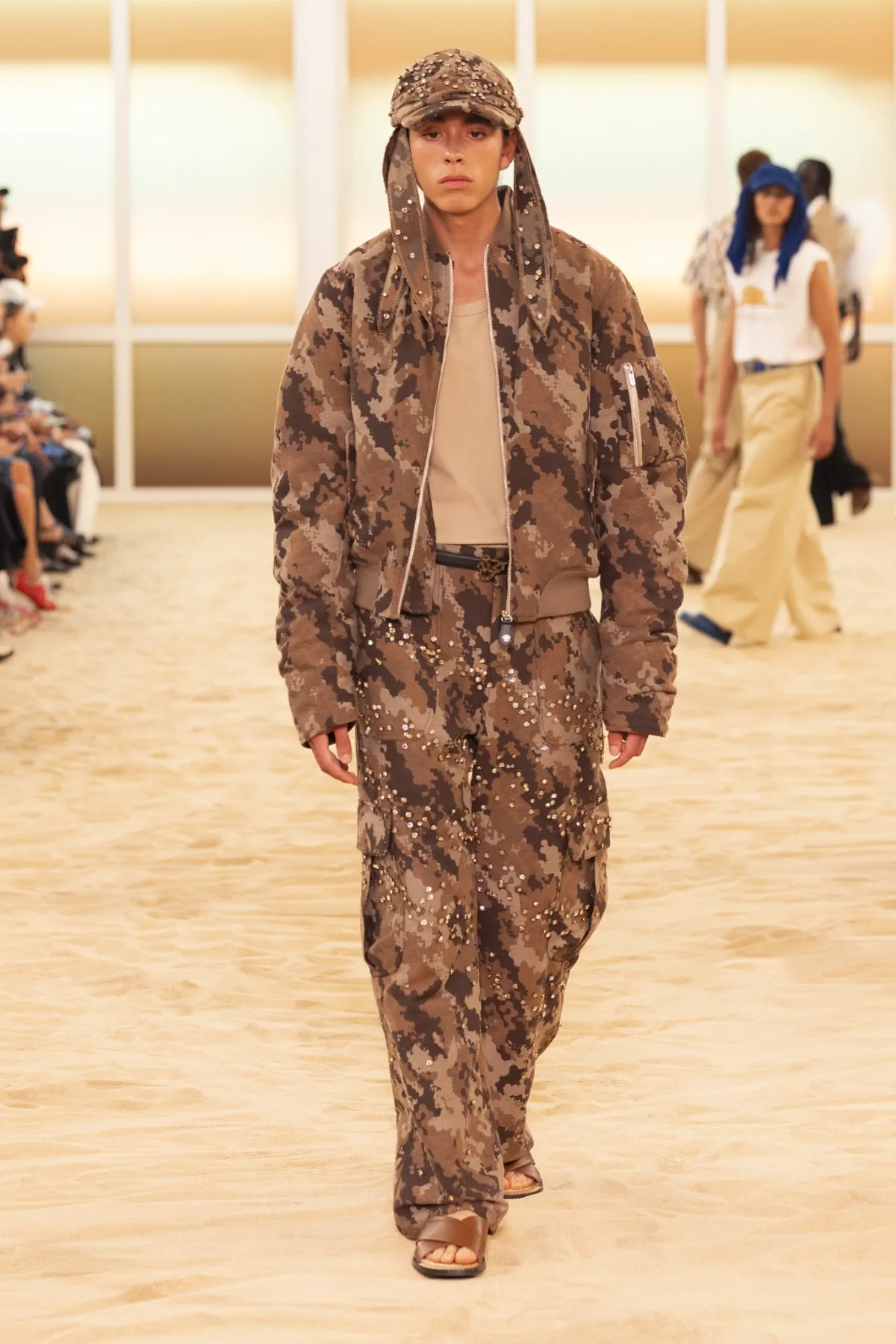 La collection Printemps 2026 de 3.PARADIS révèle une poésie du temps suspendu dans le désert