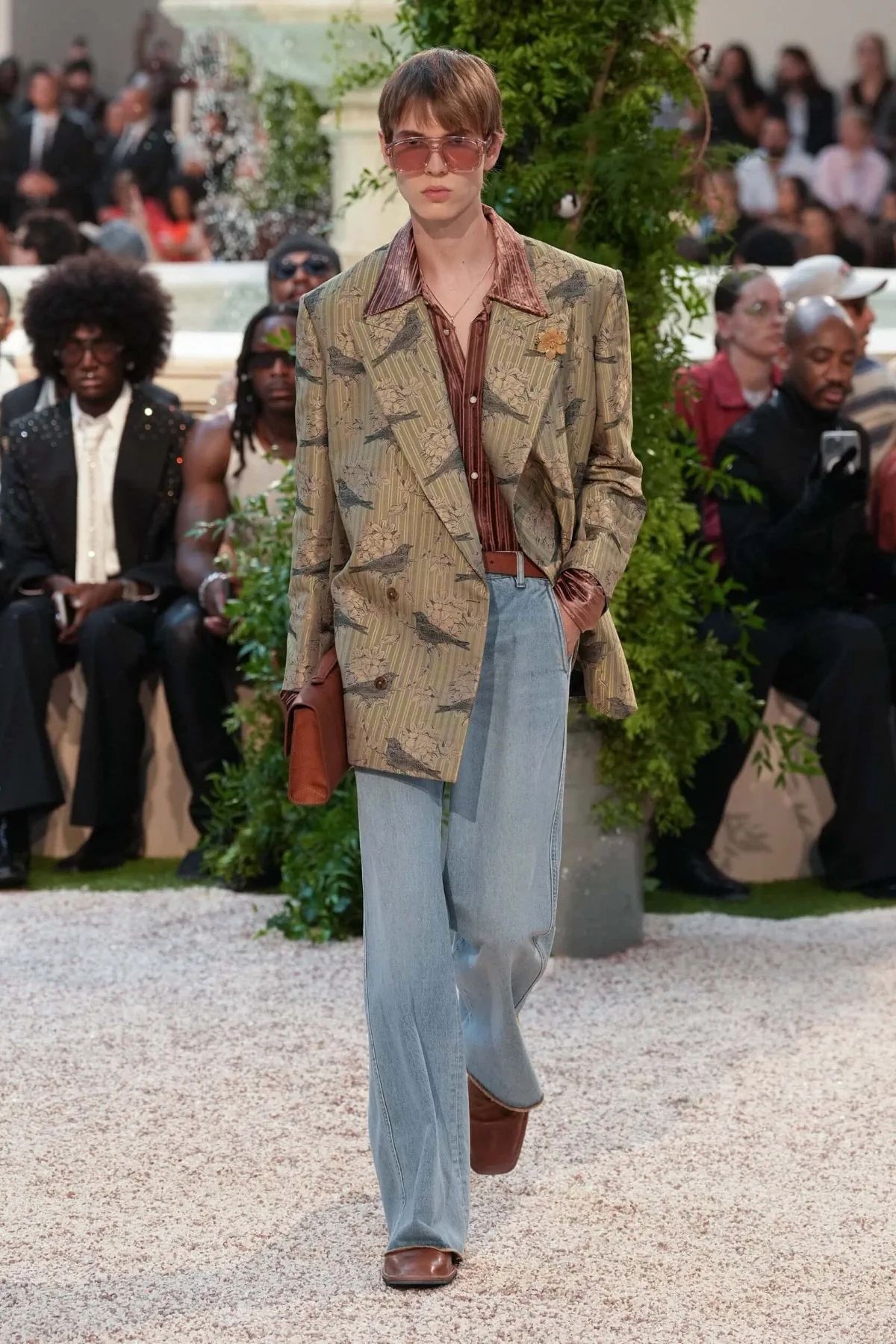 La collection printemps 2026 d'AMIRI transforme la mode en expérience hôtelière californienne