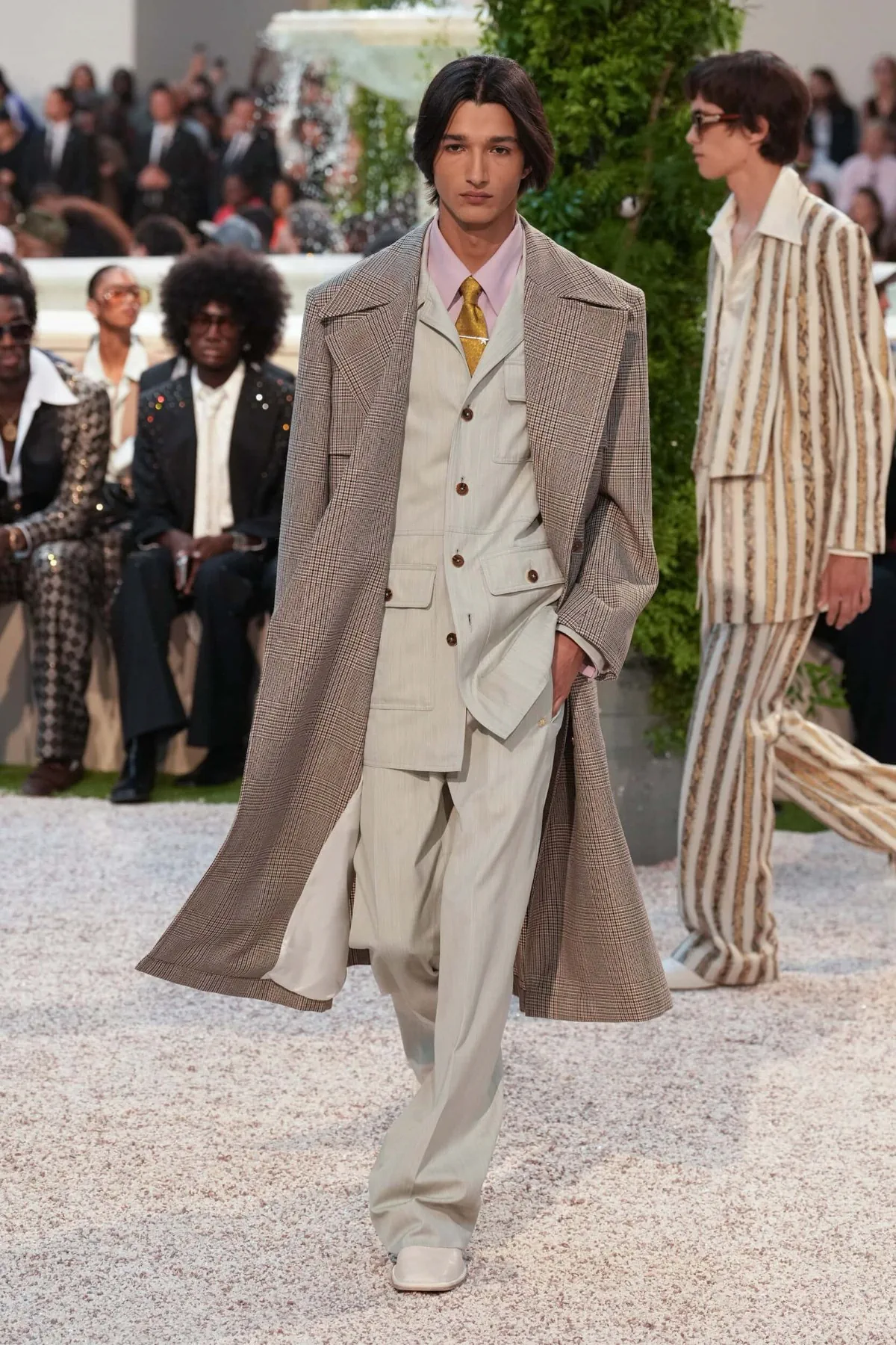 La collection printemps 2026 d'AMIRI transforme la mode en expérience hôtelière californienne