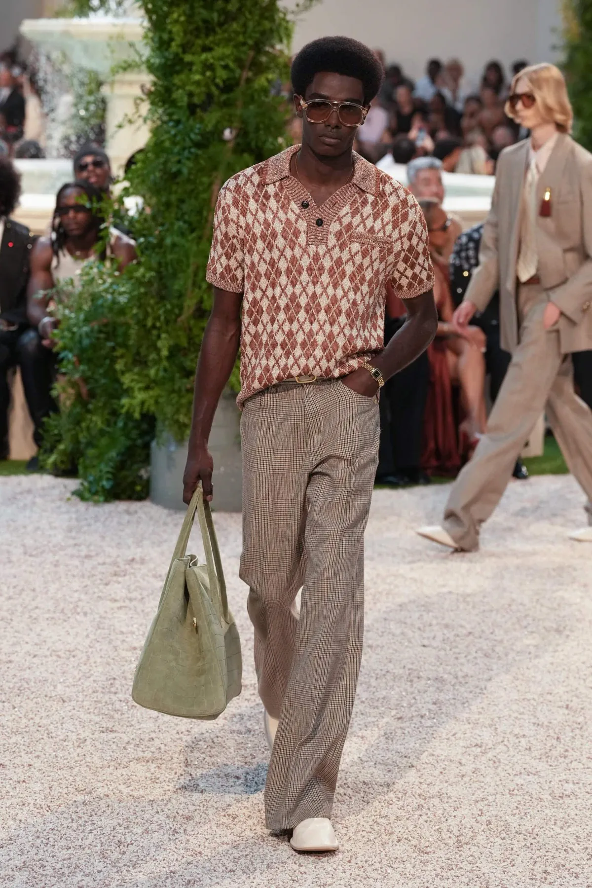La collection printemps 2026 d'AMIRI transforme la mode en expérience hôtelière californienne