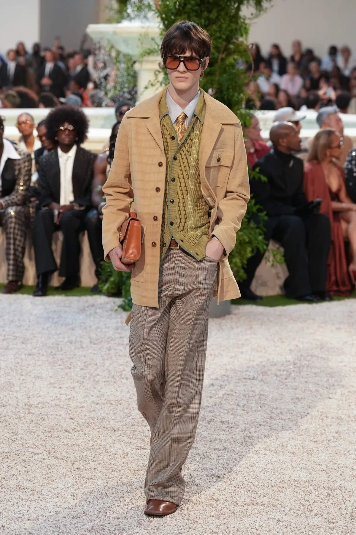 La collection printemps 2026 d'AMIRI transforme la mode en expérience hôtelière californienne