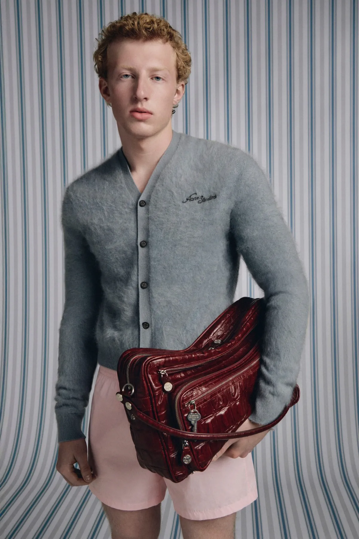 Printemps 2026 chez Acne Studios : un nouveau chapitre masculin