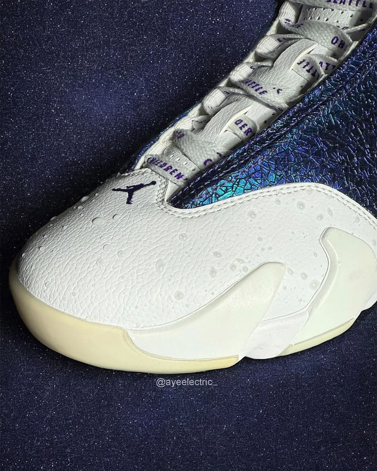 Air Jordan 14 Doernbecher Whiteout Edition 5 La très rare Air Jordan 14 Doernbecher « Whiteout » Edition refait surface après des années de mystère