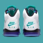 Air Jordan 5 Grape 0 La Air Jordan 5 « Grape » fait son grand retour avec le logo Nike Air d'origine