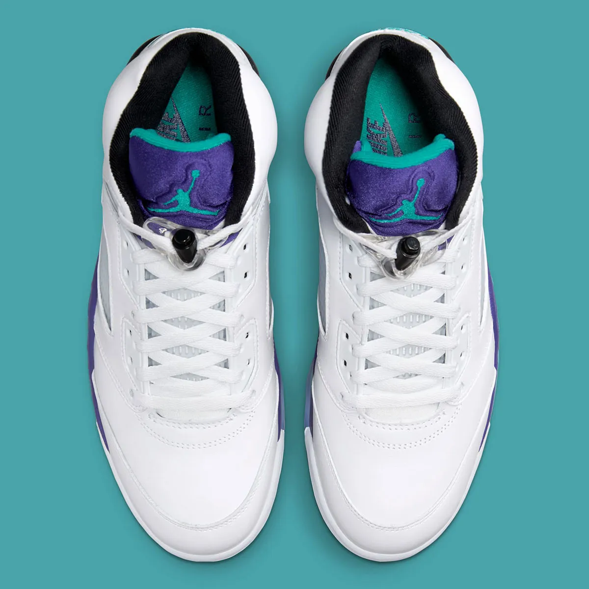 Air Jordan 5 Grape 4 La Air Jordan 5 « Grape » fait son grand retour avec le logo Nike Air d'origine