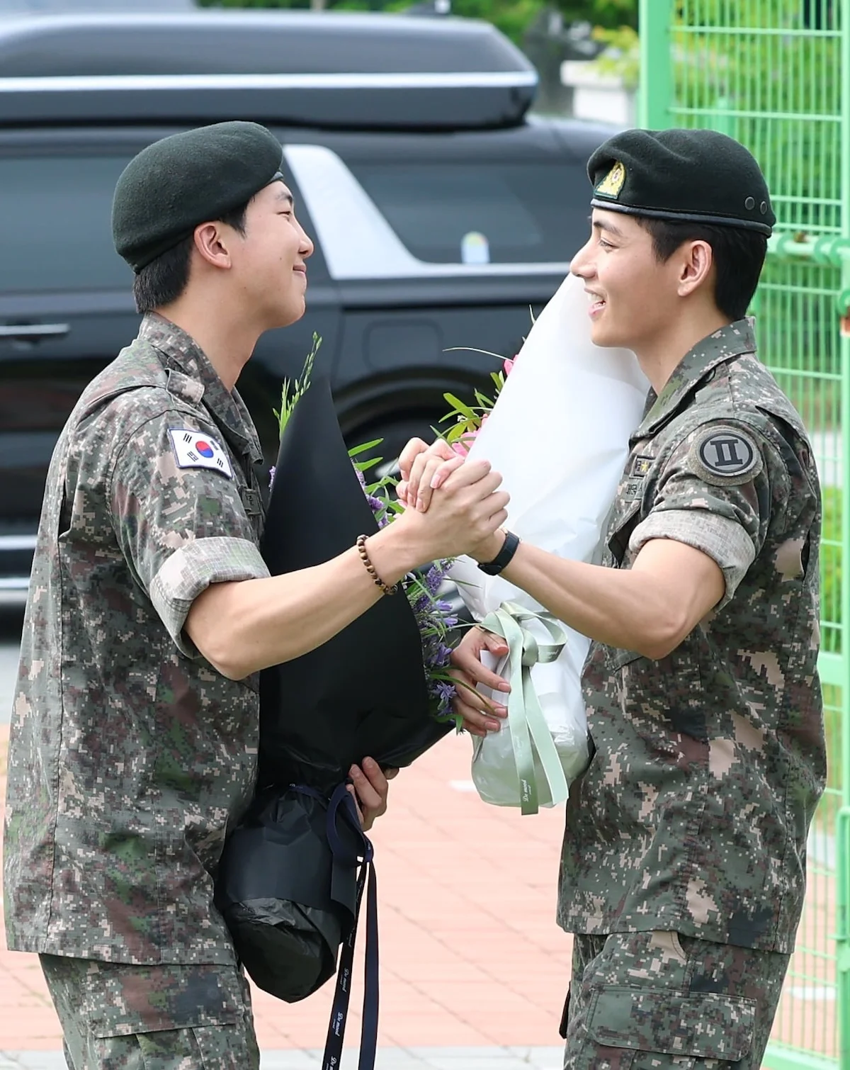 BTS RM et V fin de service militaire 1 BTS retrouve RM et V après leur service militaire obligatoire