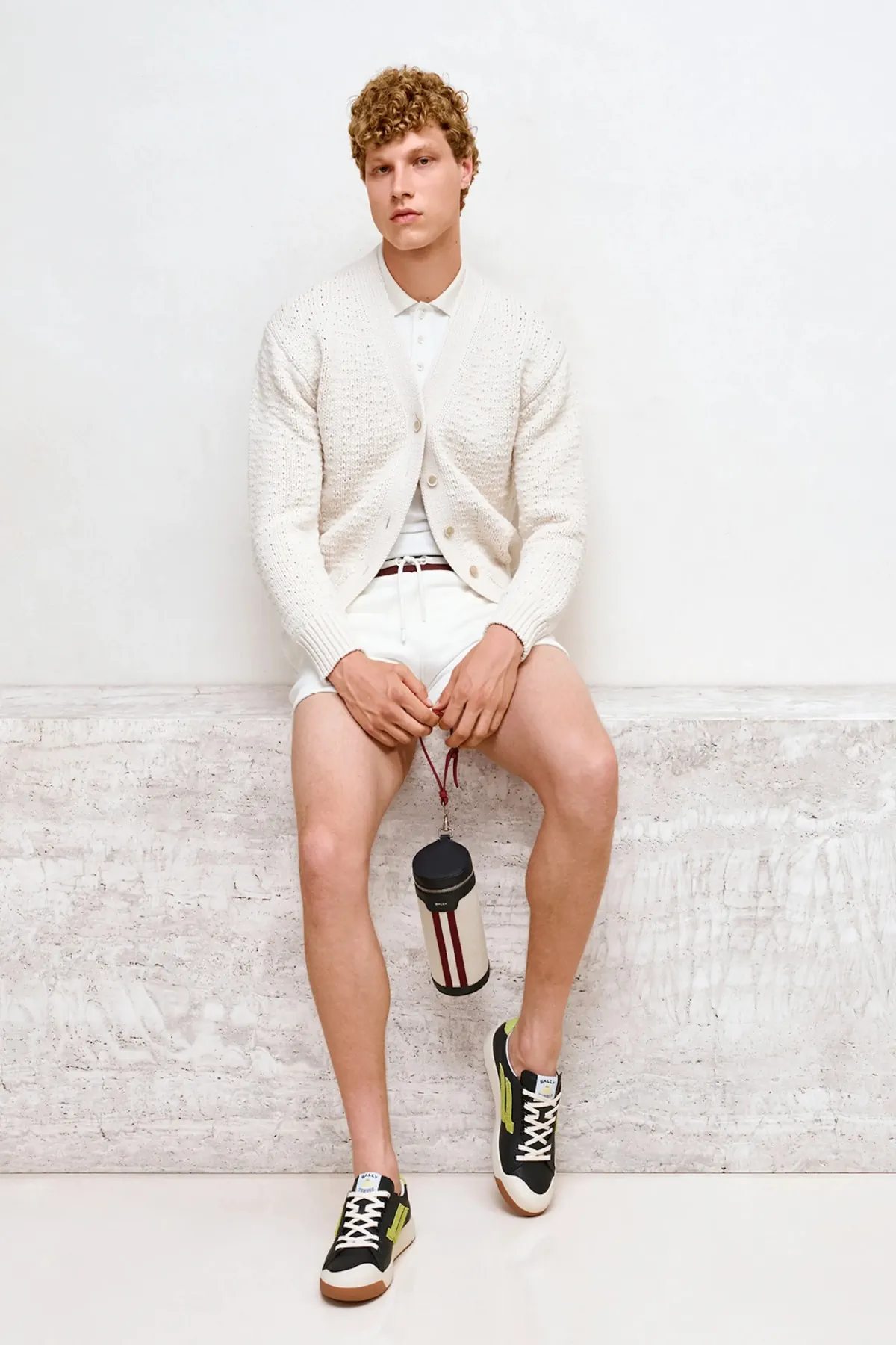 La collection Printemps 2026 de Bally revisite l'héritage sportif masculin