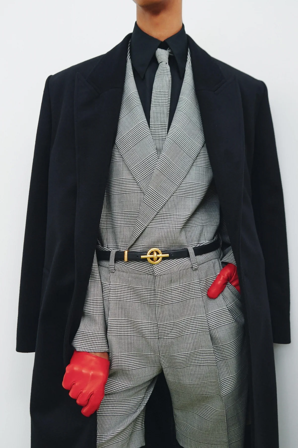 La collection croisière 2026 de Balmain réinvente la masculinité