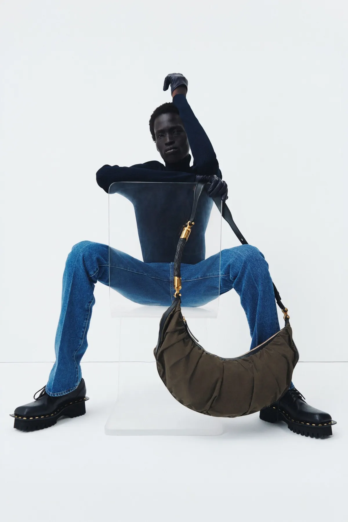 La collection croisière 2026 de Balmain réinvente la masculinité