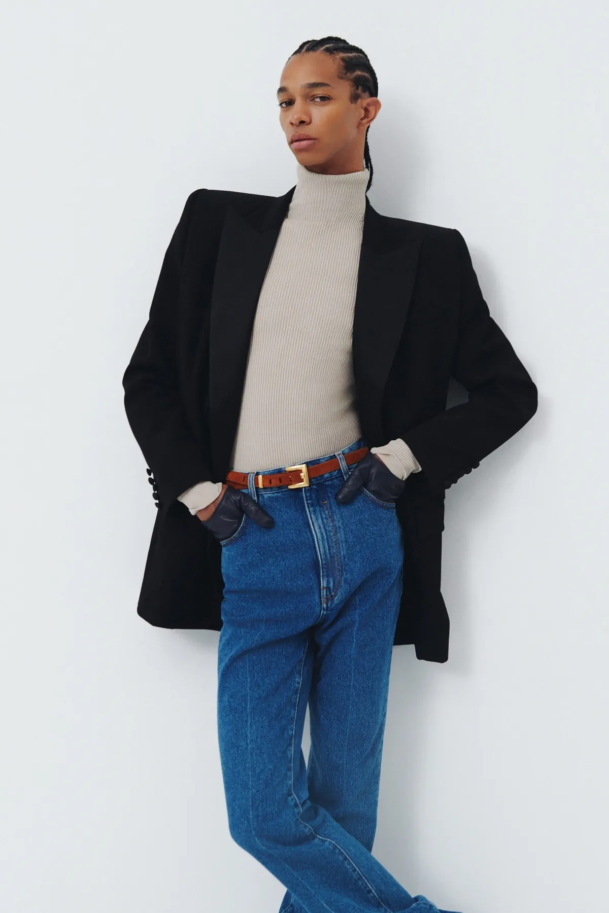 La collection croisière 2026 de Balmain réinvente la masculinité