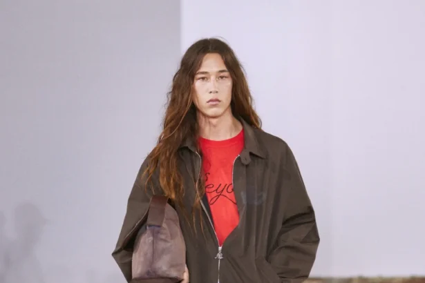 Anthony Alvarez Graff présente sa collection printemps 2026 de BLUEMARBLE, entre terre et ciel