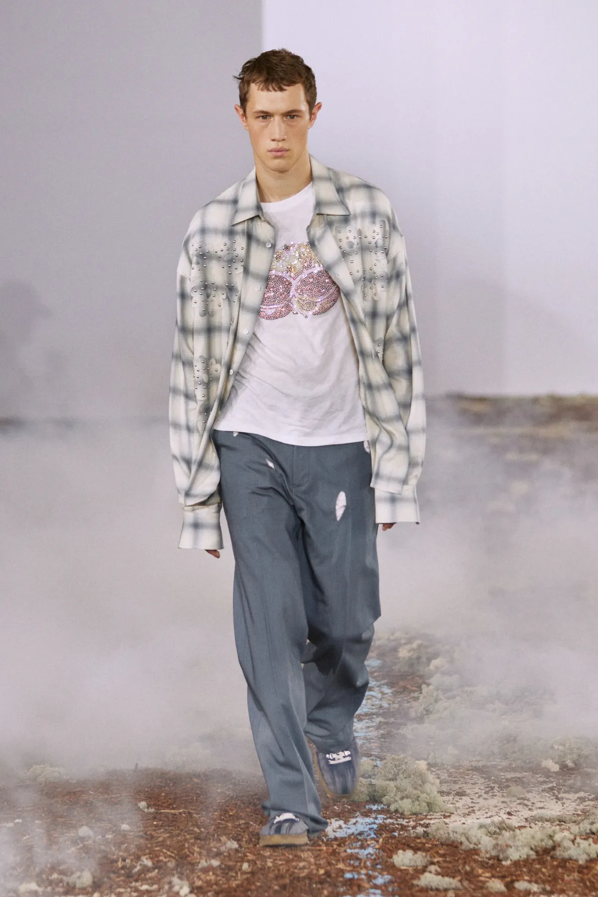 Anthony Alvarez Graff présente sa collection printemps 2026 de BLUEMARBLE, entre terre et ciel