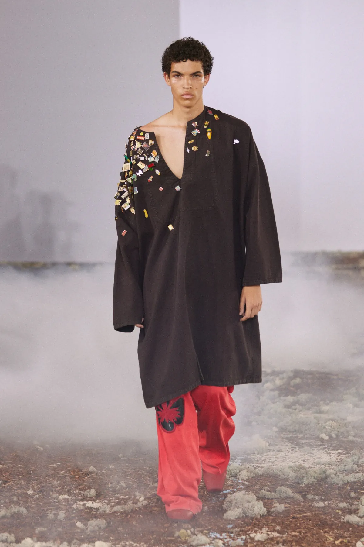 Anthony Alvarez Graff présente sa collection printemps 2026 de BLUEMARBLE, entre terre et ciel