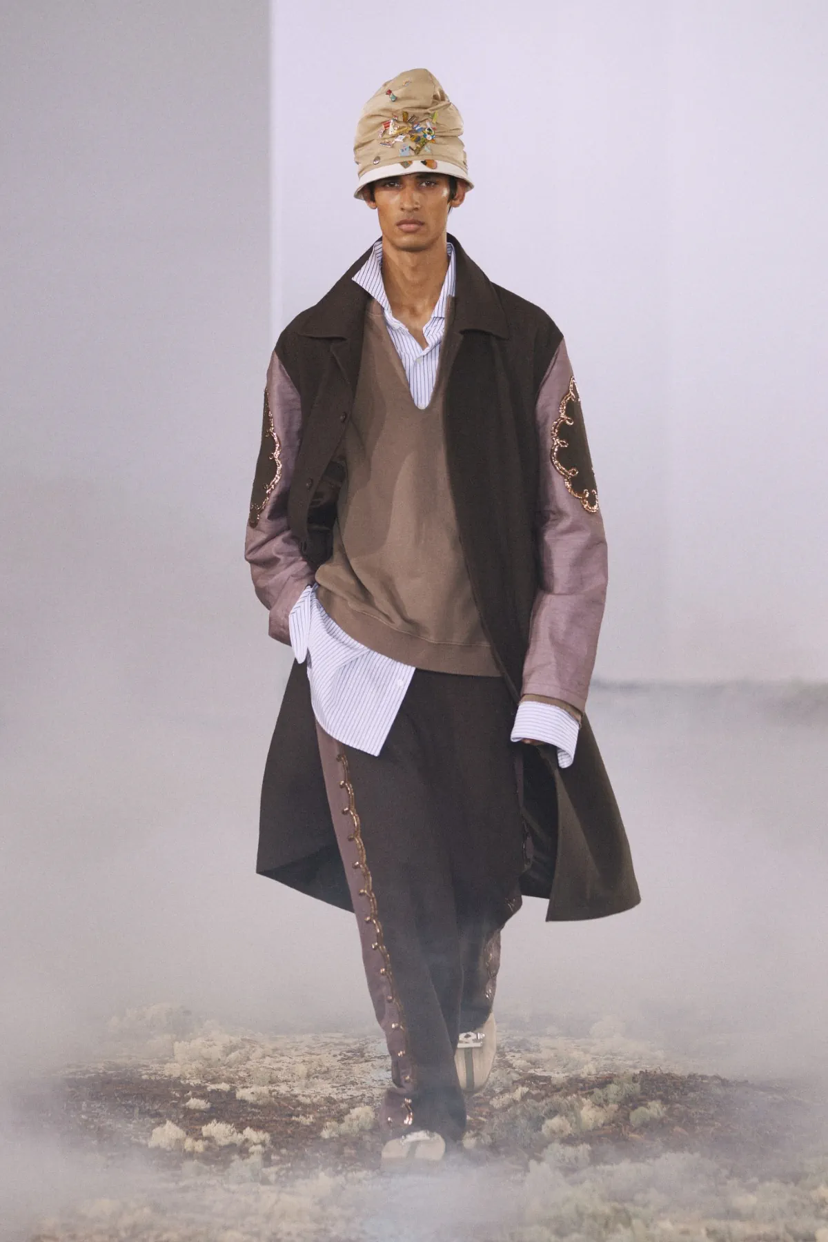 Anthony Alvarez Graff présente sa collection printemps 2026 de BLUEMARBLE, entre terre et ciel