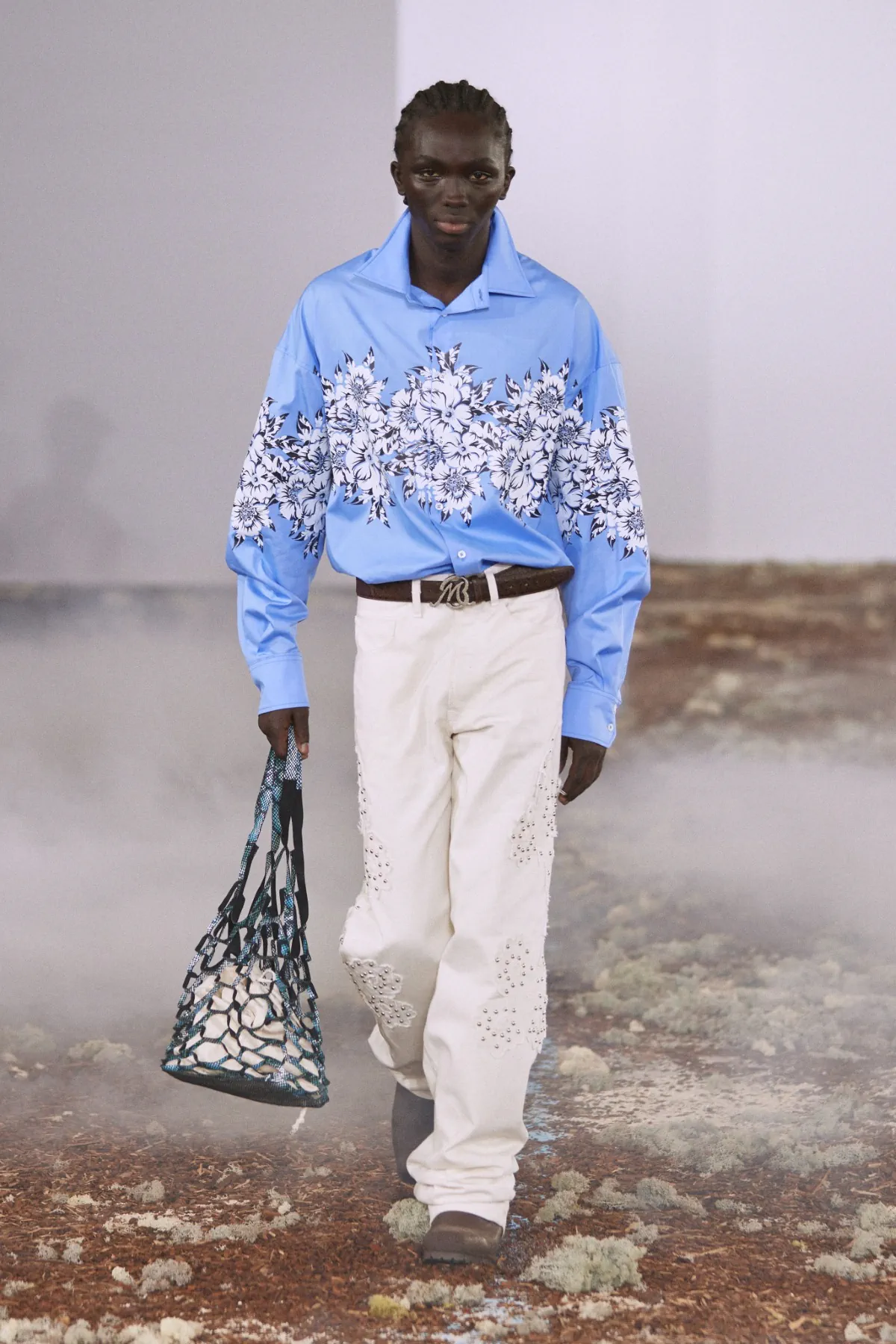 Anthony Alvarez Graff présente sa collection printemps 2026 de BLUEMARBLE, entre terre et ciel