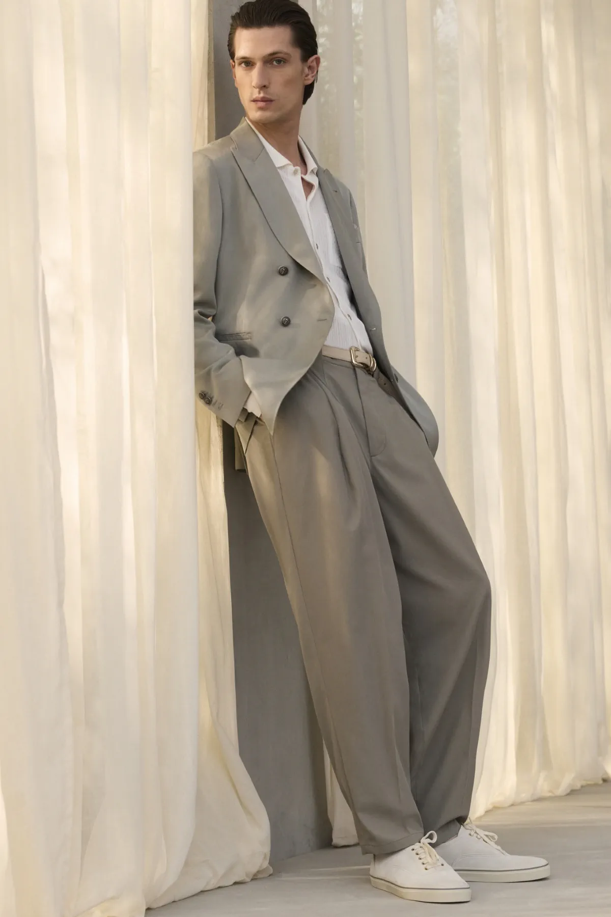 La collection Printemps 2026 de Brunello Cucinelli explore le territoire inédit de la fluidité