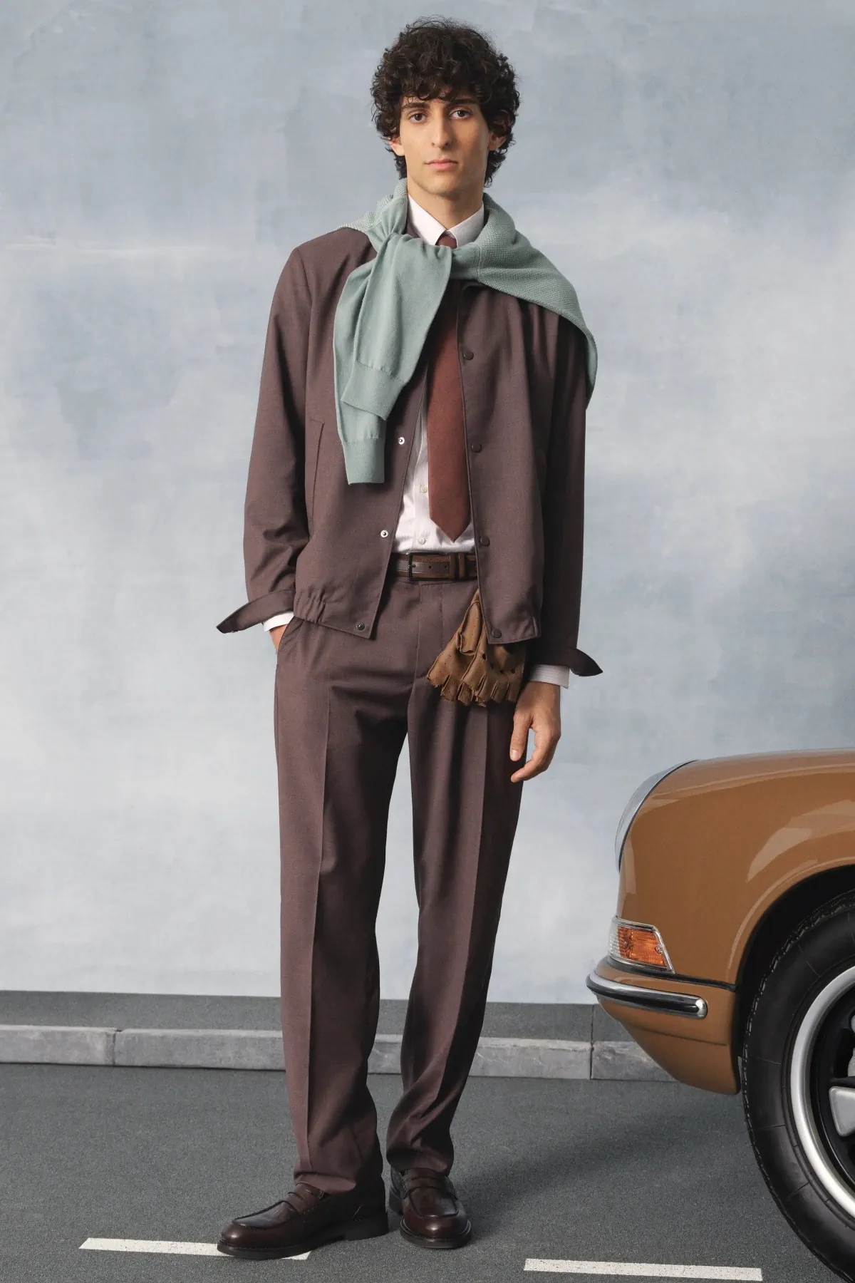 La collection Printemps 2026 de Canali revisite l'élégance automobile italienne