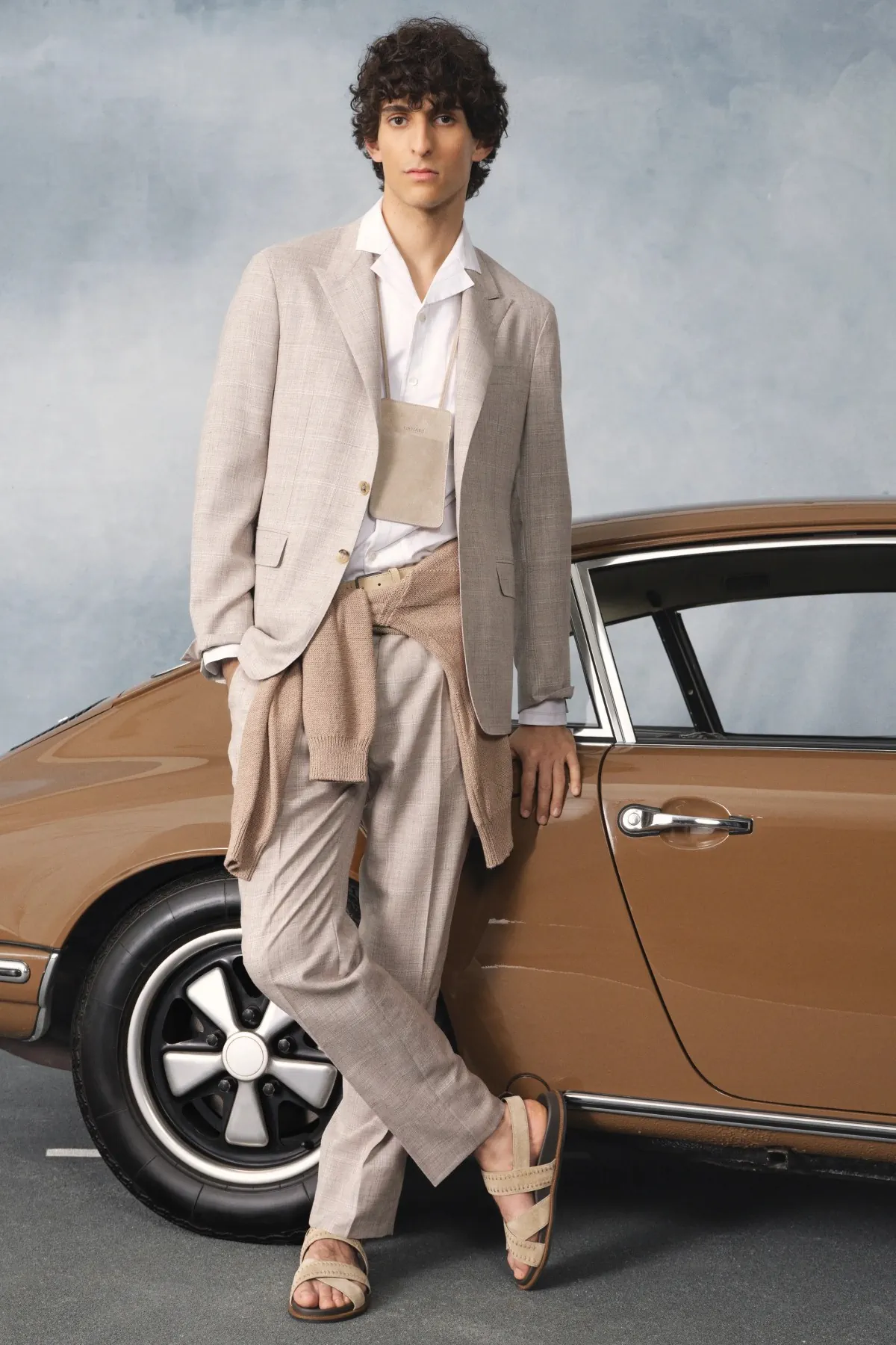 La collection Printemps 2026 de Canali revisite l'élégance automobile italienne