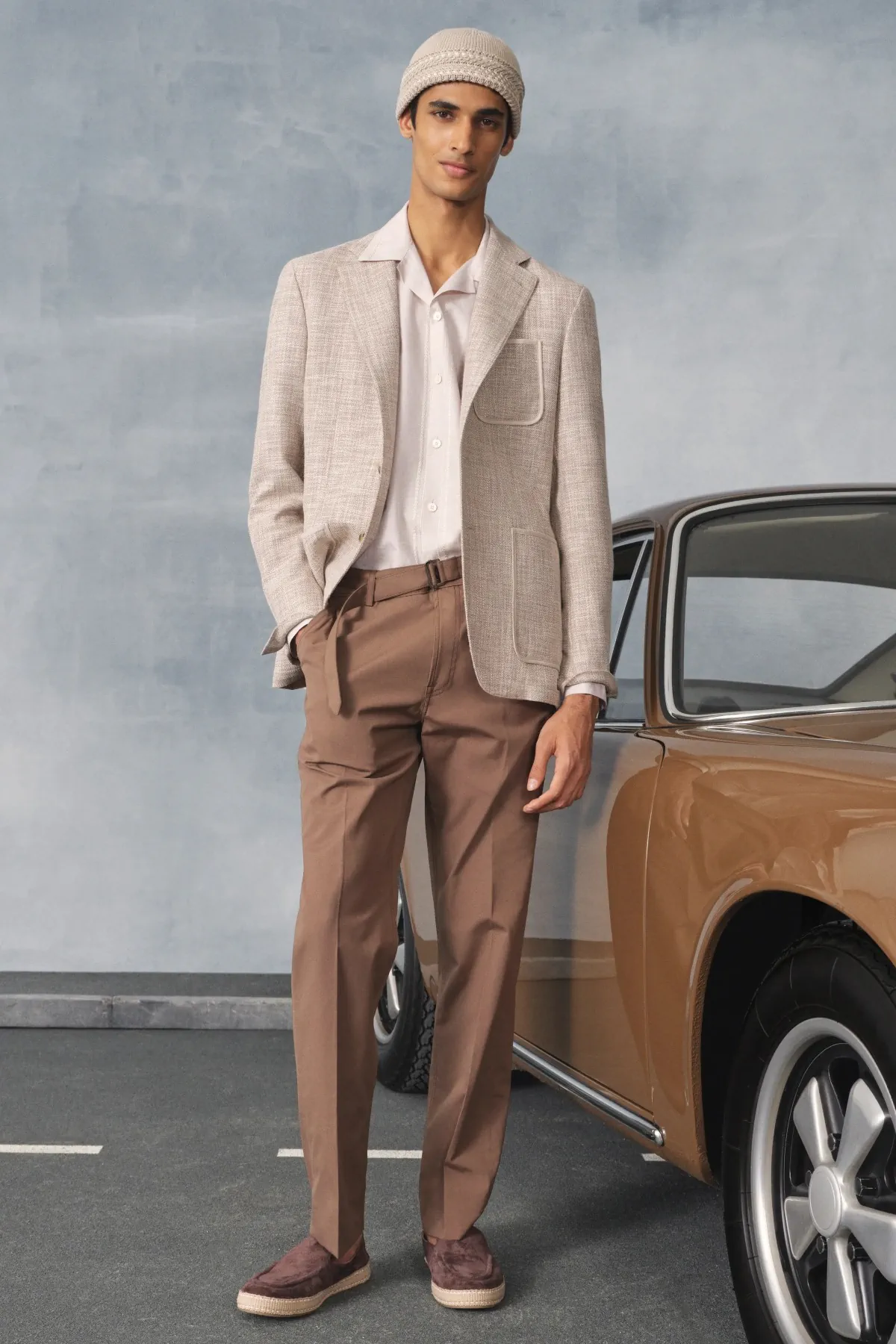 La collection Printemps 2026 de Canali revisite l'élégance automobile italienne