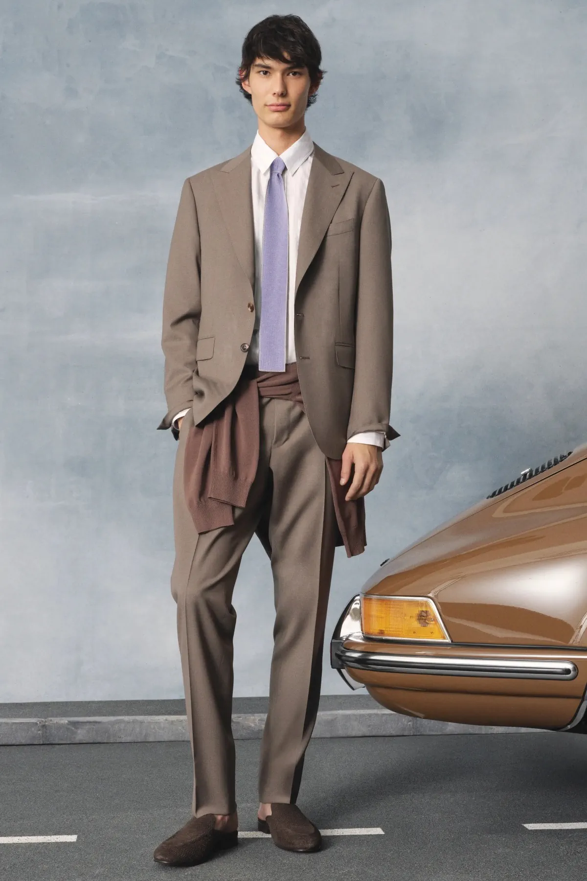 La collection Printemps 2026 de Canali revisite l'élégance automobile italienne