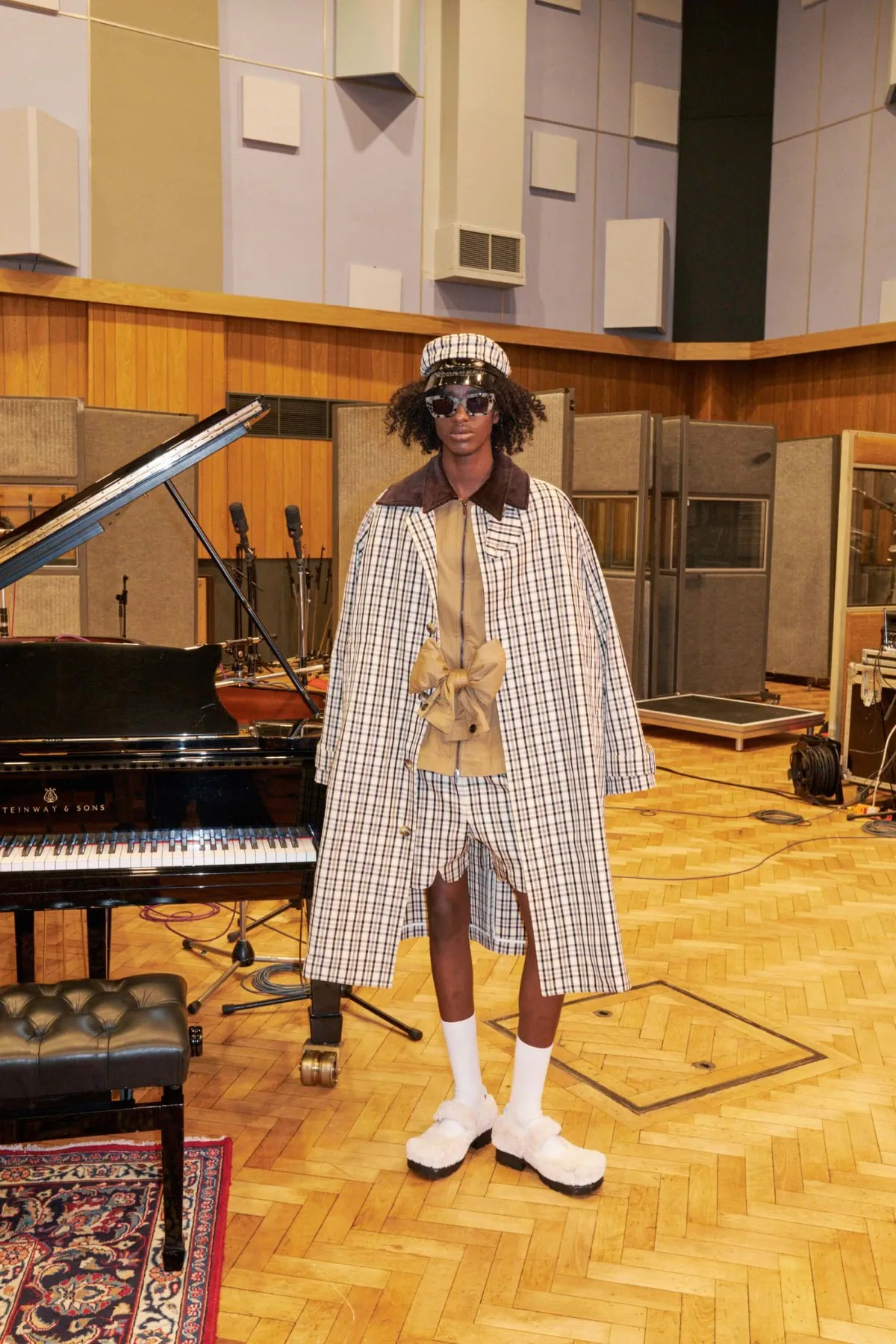 Pour le printemps 2026, Charles Jeffrey Loverboy redéfinit le vestiaire masculin aux Studios Abbey Road