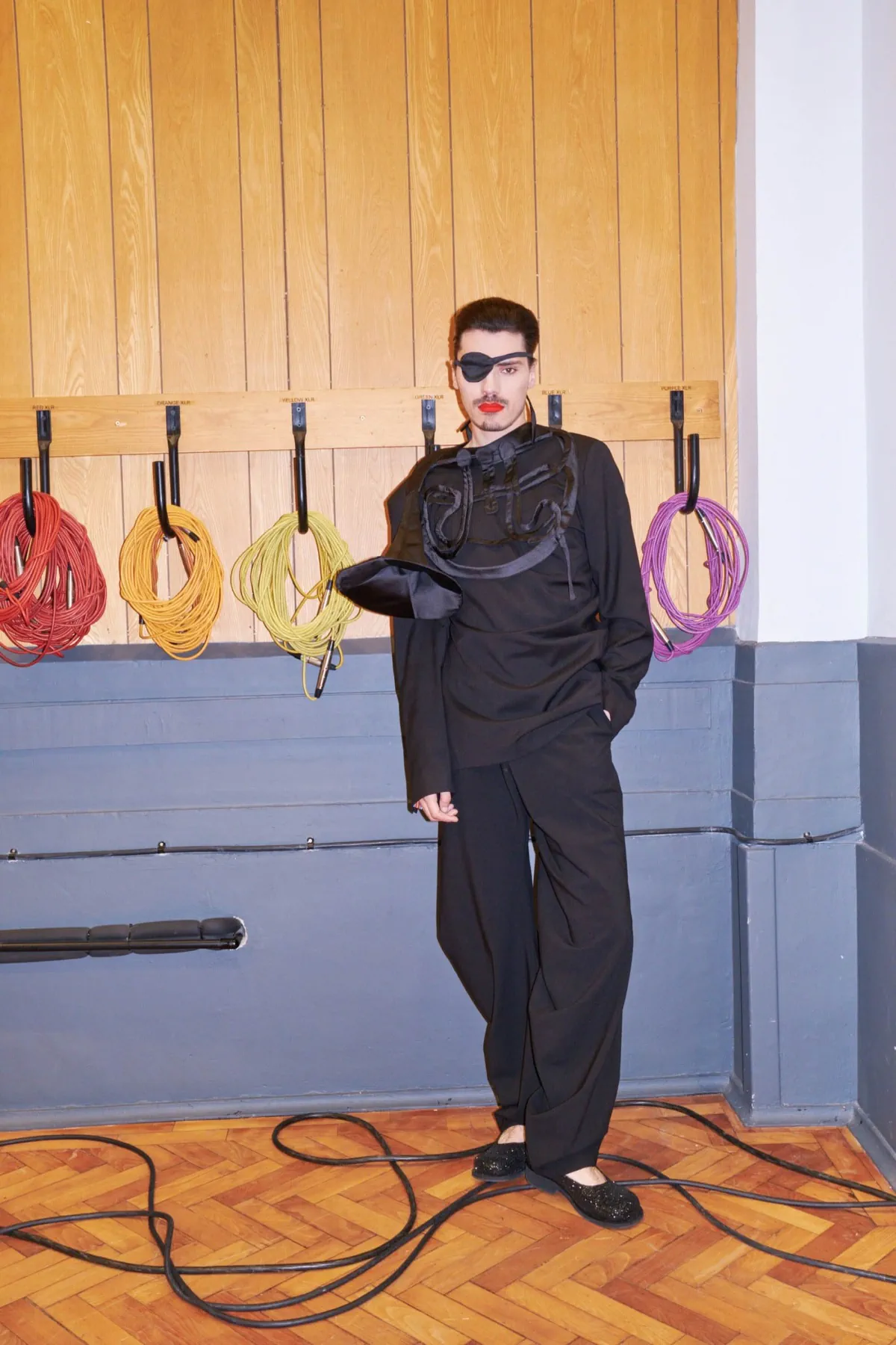Pour le printemps 2026, Charles Jeffrey Loverboy redéfinit le vestiaire masculin aux Studios Abbey Road