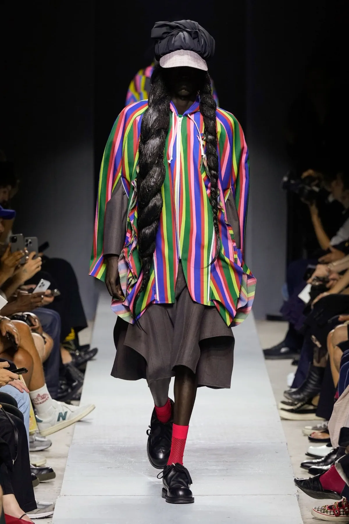 COMME des GARÇONS Homme Plus Printemps 2026 : vision déconstruite du costume traditionnel