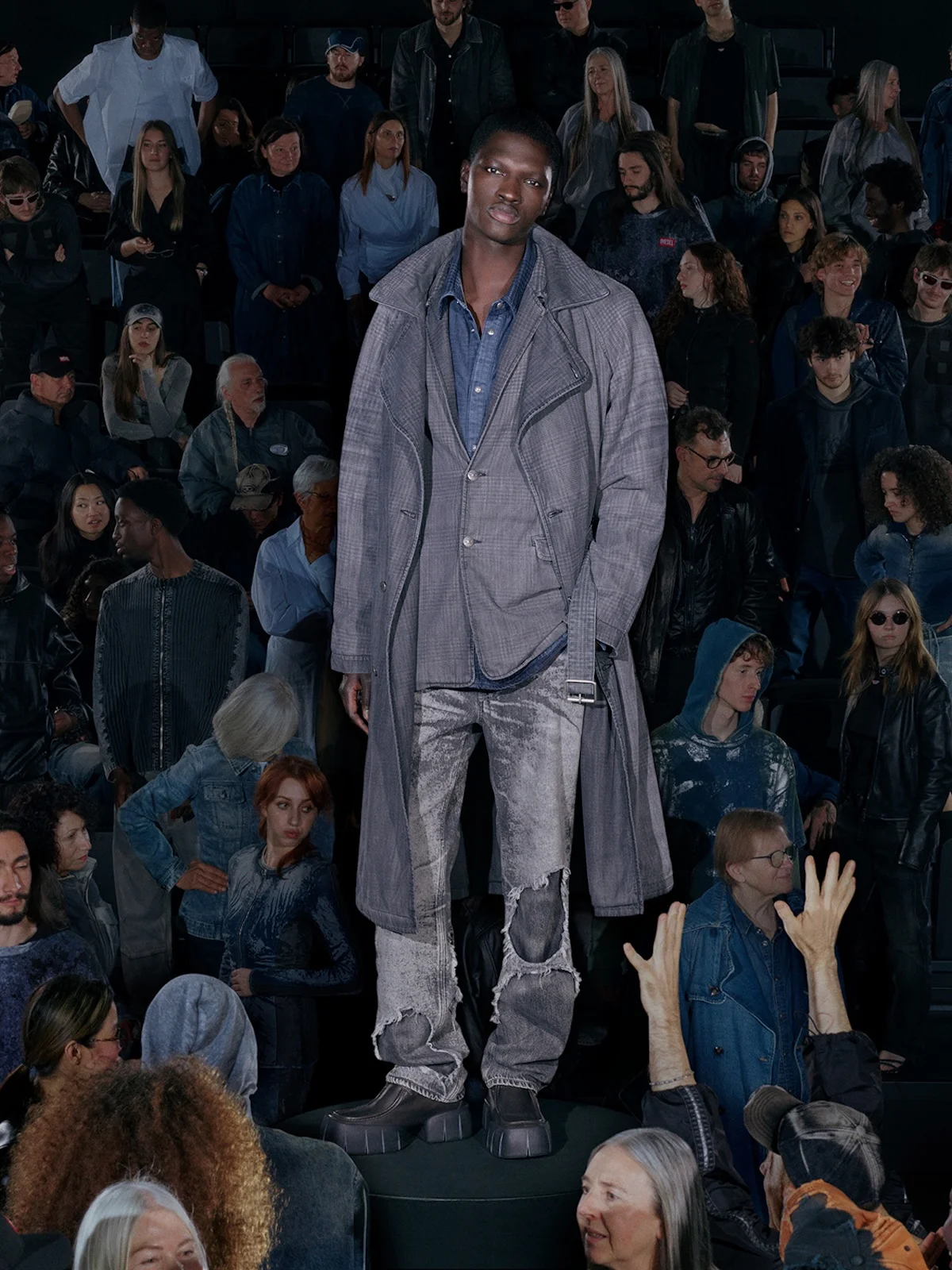 Diesel Collection Croisiere 2026 1 Glenn Martens dévoile sa collection Croisière 2026 de Diesel, alliant sophistication et esprit grunge