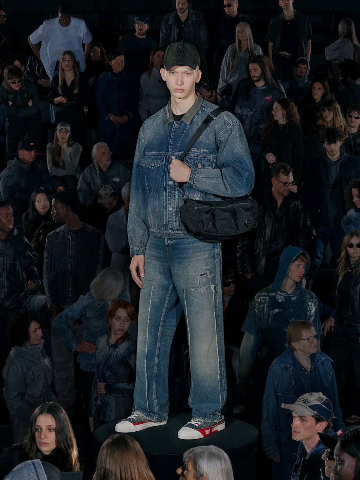 Diesel Collection Croisiere 2026 6 Glenn Martens dévoile sa collection Croisière 2026 de Diesel, alliant sophistication et esprit grunge