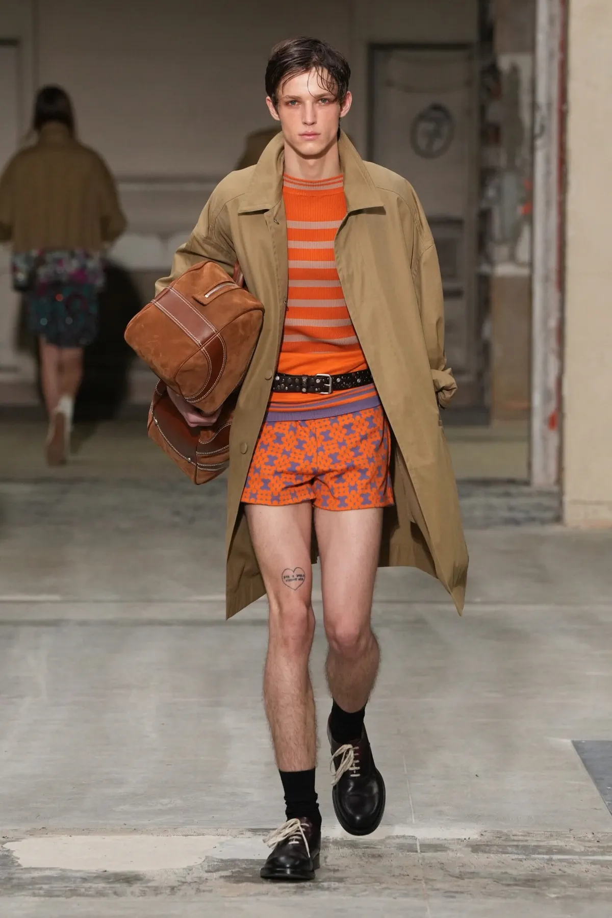 La collection printemps 2026 de Dries Van Noten marque les débuts prometteurs de Julian Klausner