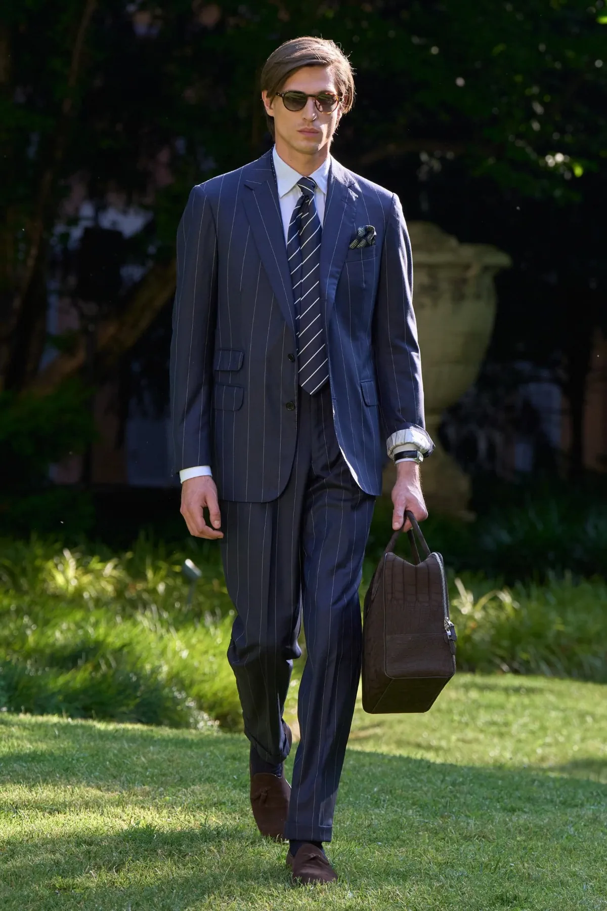 La collection Printemps 2026 de dunhill révèle une élégance aristocratique teintée de rock