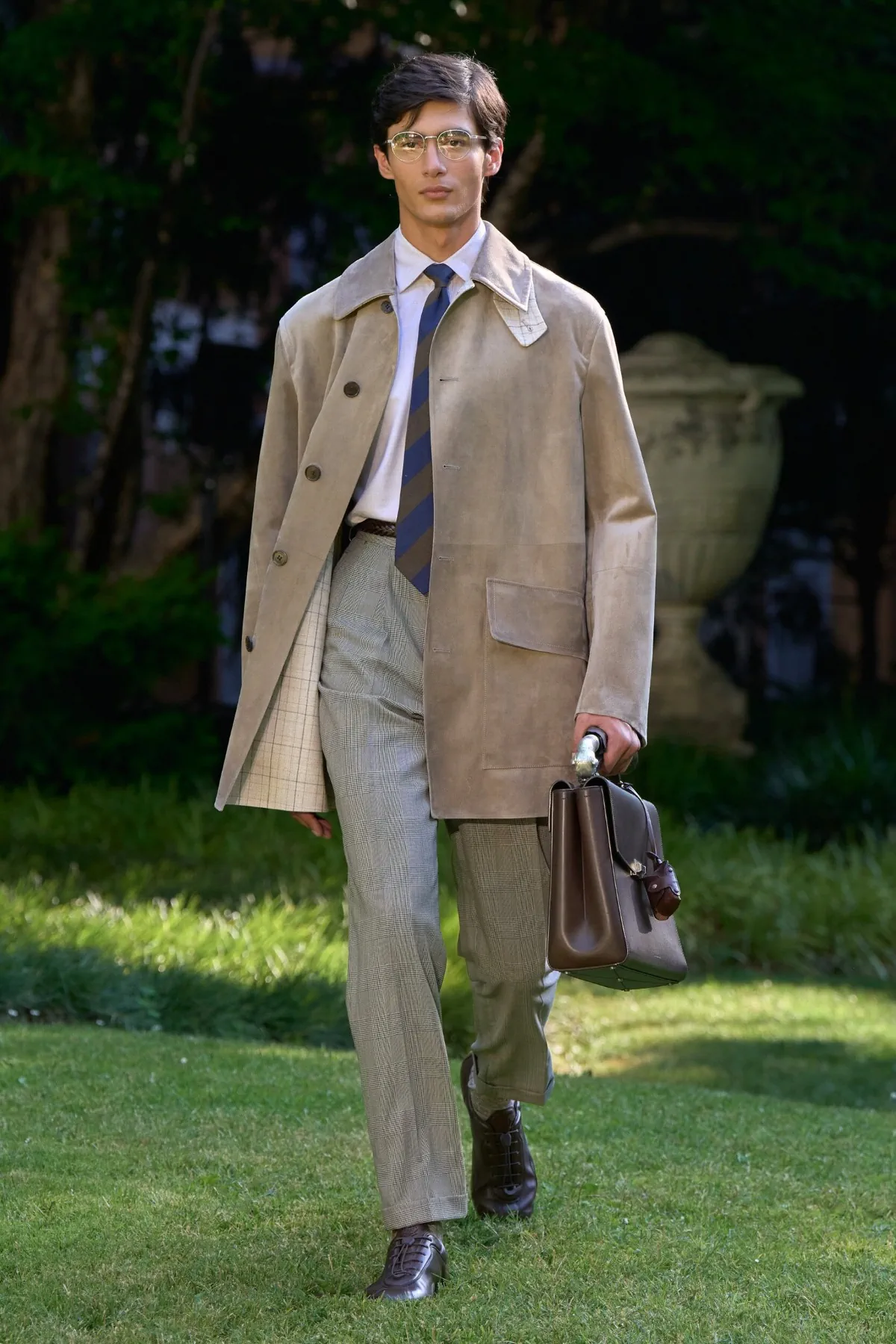 Dunhill Spring Summer 2026 Milan Fashion Week 3 La collection Printemps 2026 de dunhill révèle une élégance aristocratique teintée de rock