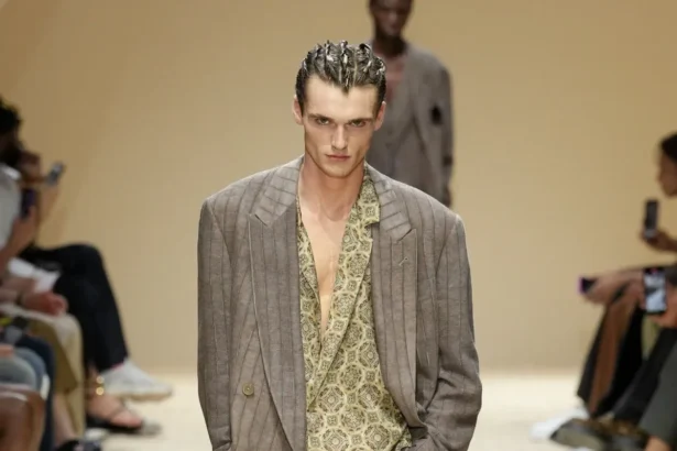 Giorgio Armani dévoile sa collection printemps 2026 d'Emporio Armani, inspirée du Maroc