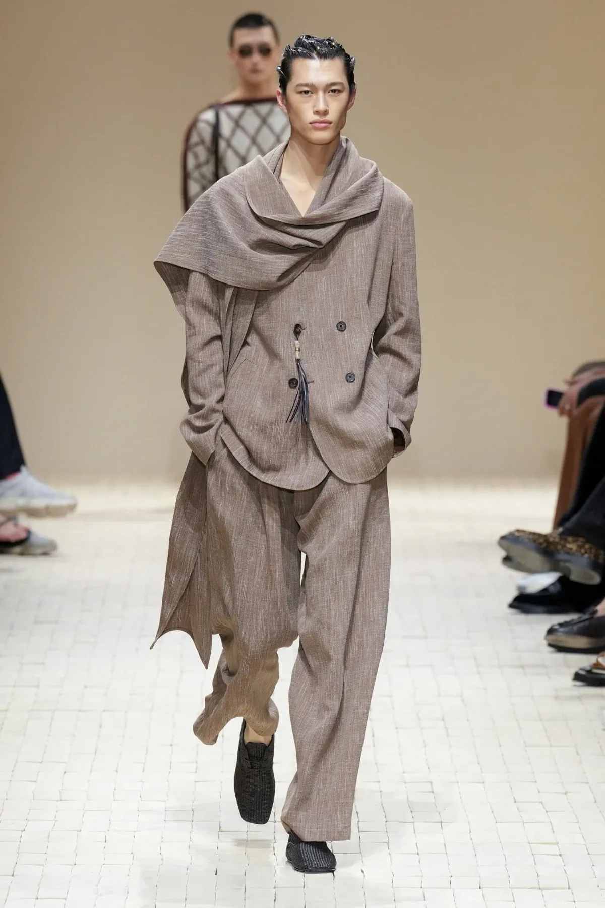 Giorgio Armani dévoile sa collection printemps 2026 d'Emporio Armani, inspirée du Maroc