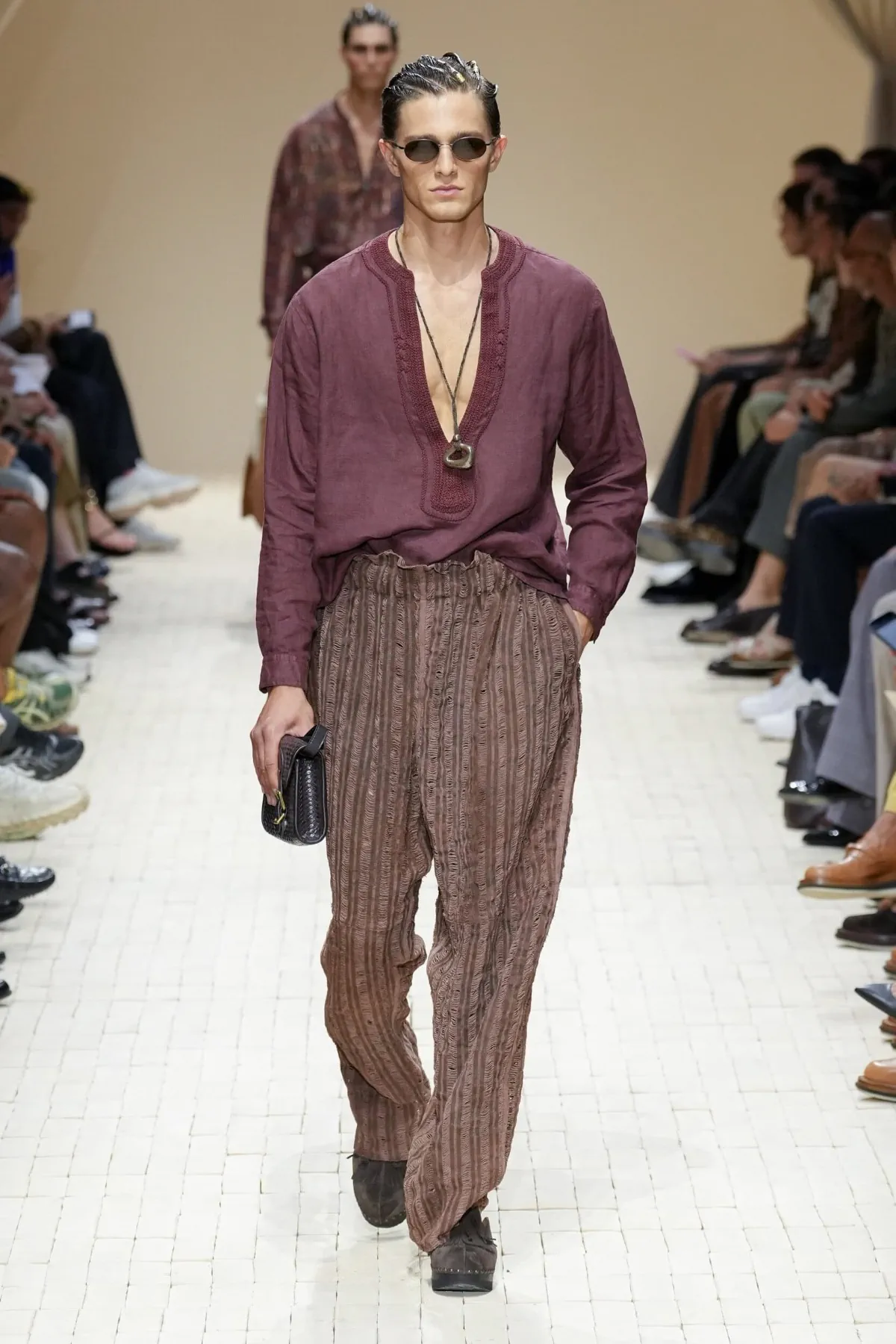 Giorgio Armani dévoile sa collection printemps 2026 d'Emporio Armani, inspirée du Maroc