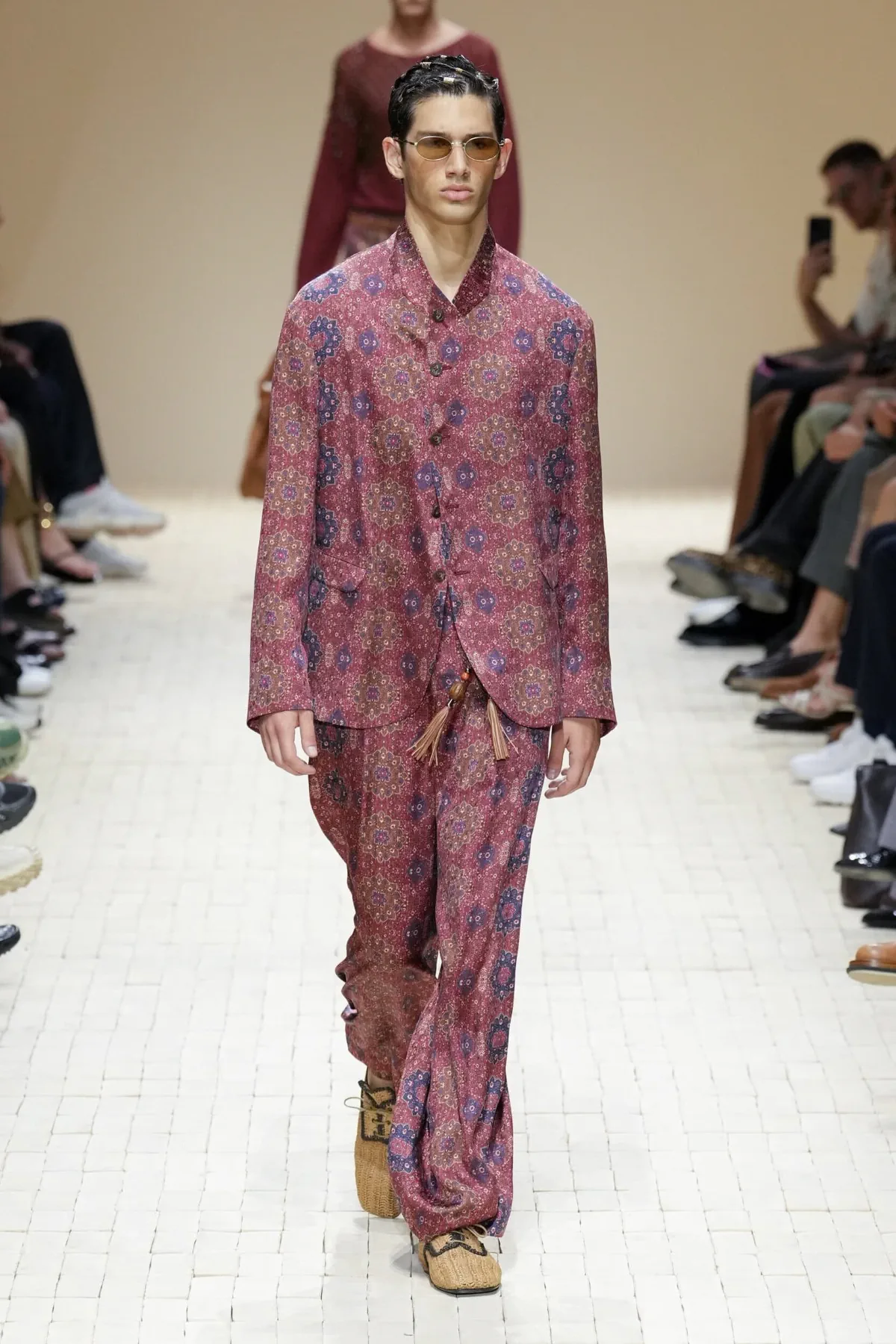Giorgio Armani dévoile sa collection printemps 2026 d'Emporio Armani, inspirée du Maroc
