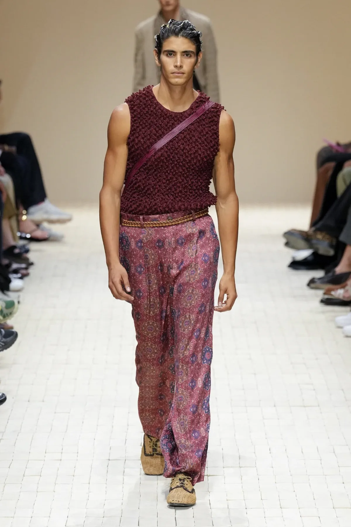 Giorgio Armani dévoile sa collection printemps 2026 d'Emporio Armani, inspirée du Maroc
