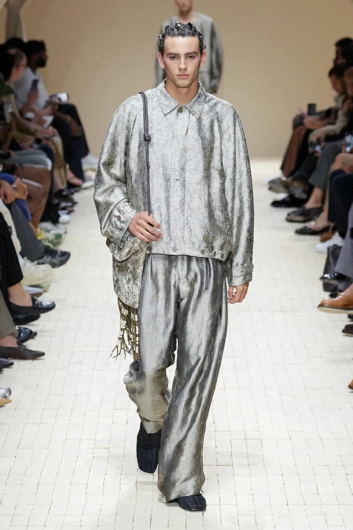 Giorgio Armani dévoile sa collection printemps 2026 d'Emporio Armani, inspirée du Maroc