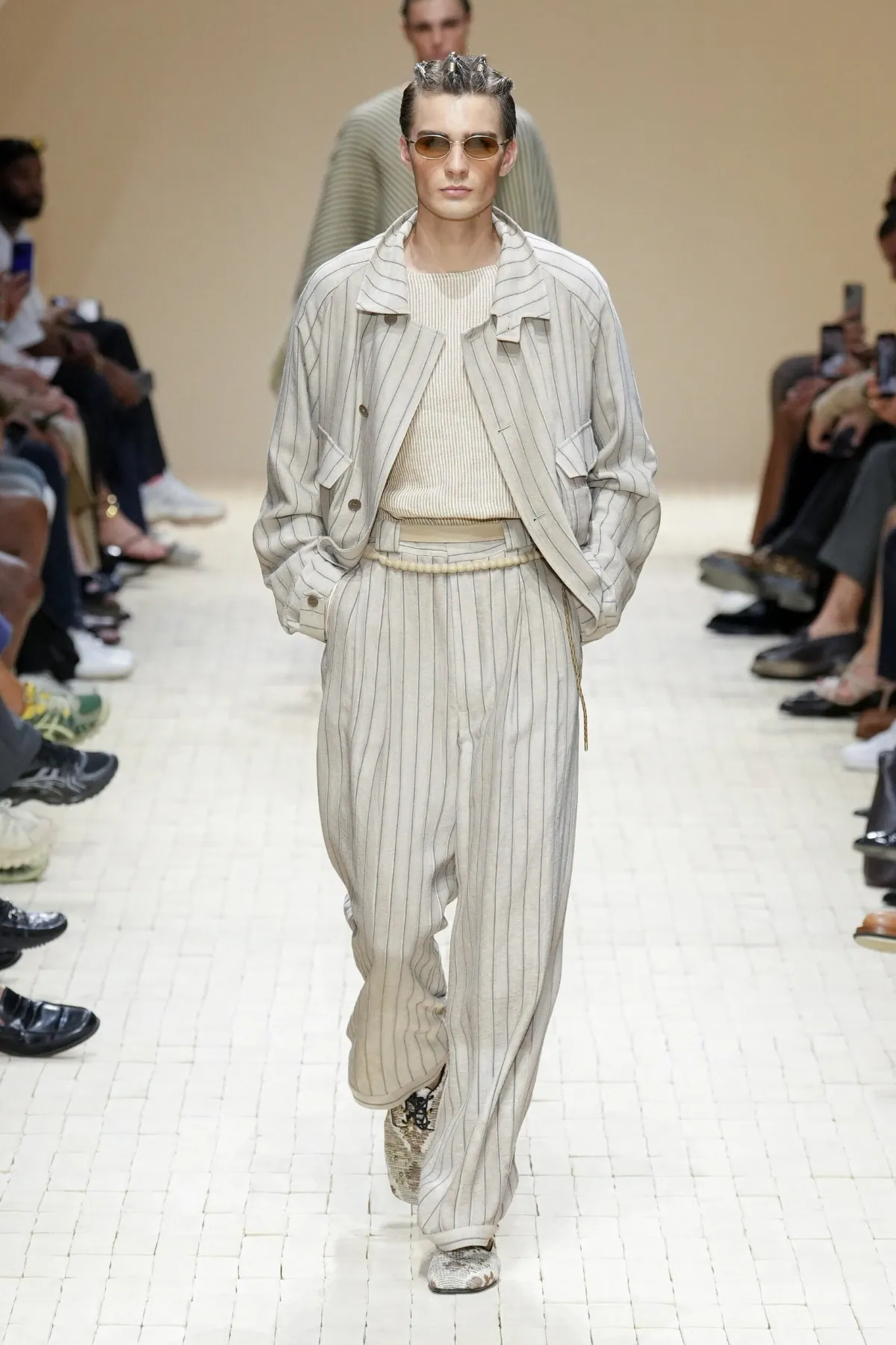 Giorgio Armani dévoile sa collection printemps 2026 d'Emporio Armani, inspirée du Maroc