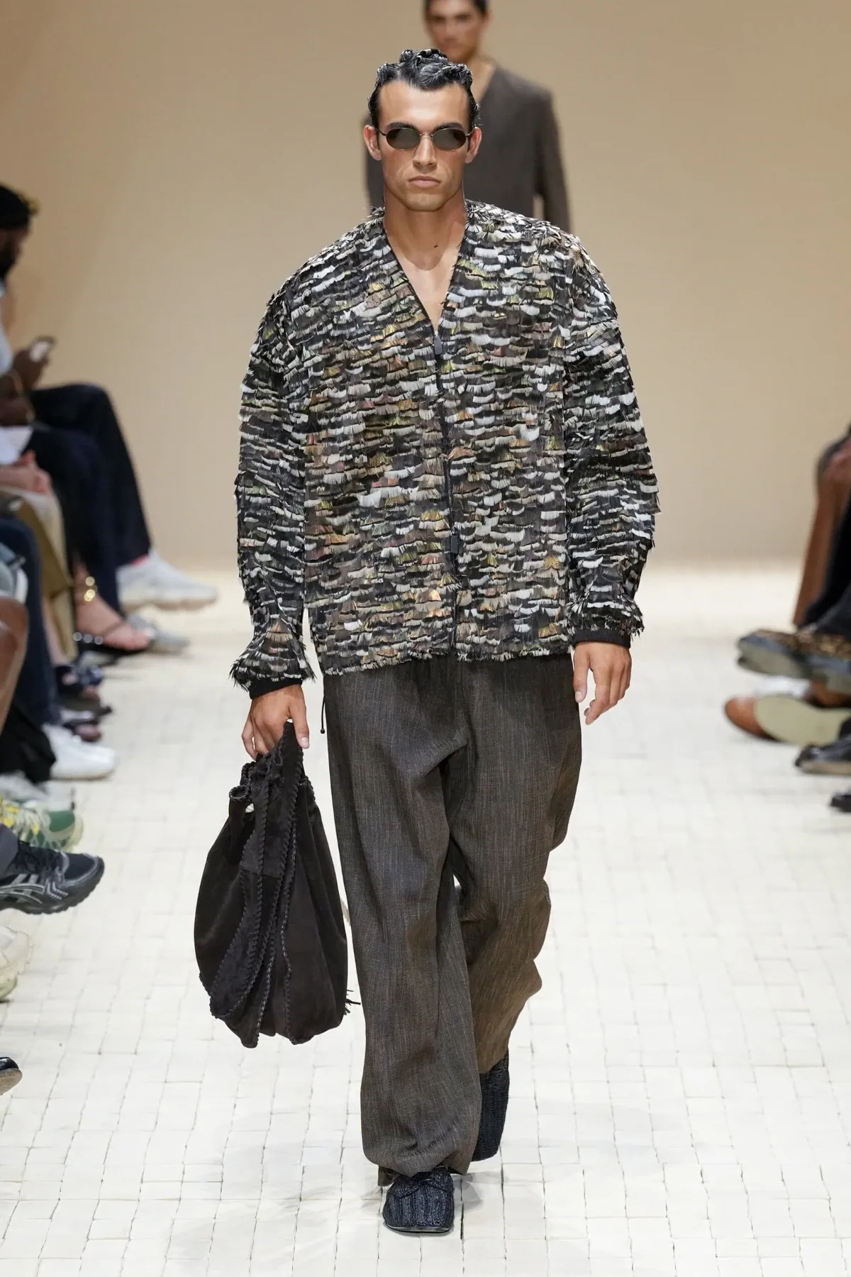 Giorgio Armani dévoile sa collection printemps 2026 d'Emporio Armani, inspirée du Maroc