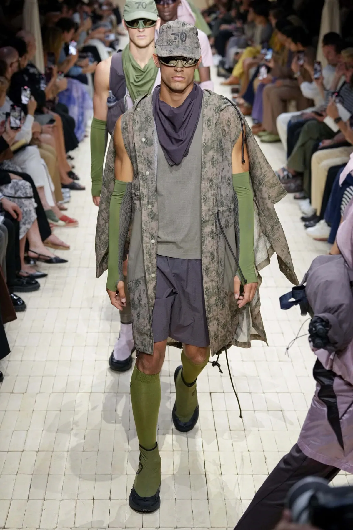 Giorgio Armani dévoile sa collection printemps 2026 d'Emporio Armani, inspirée du Maroc