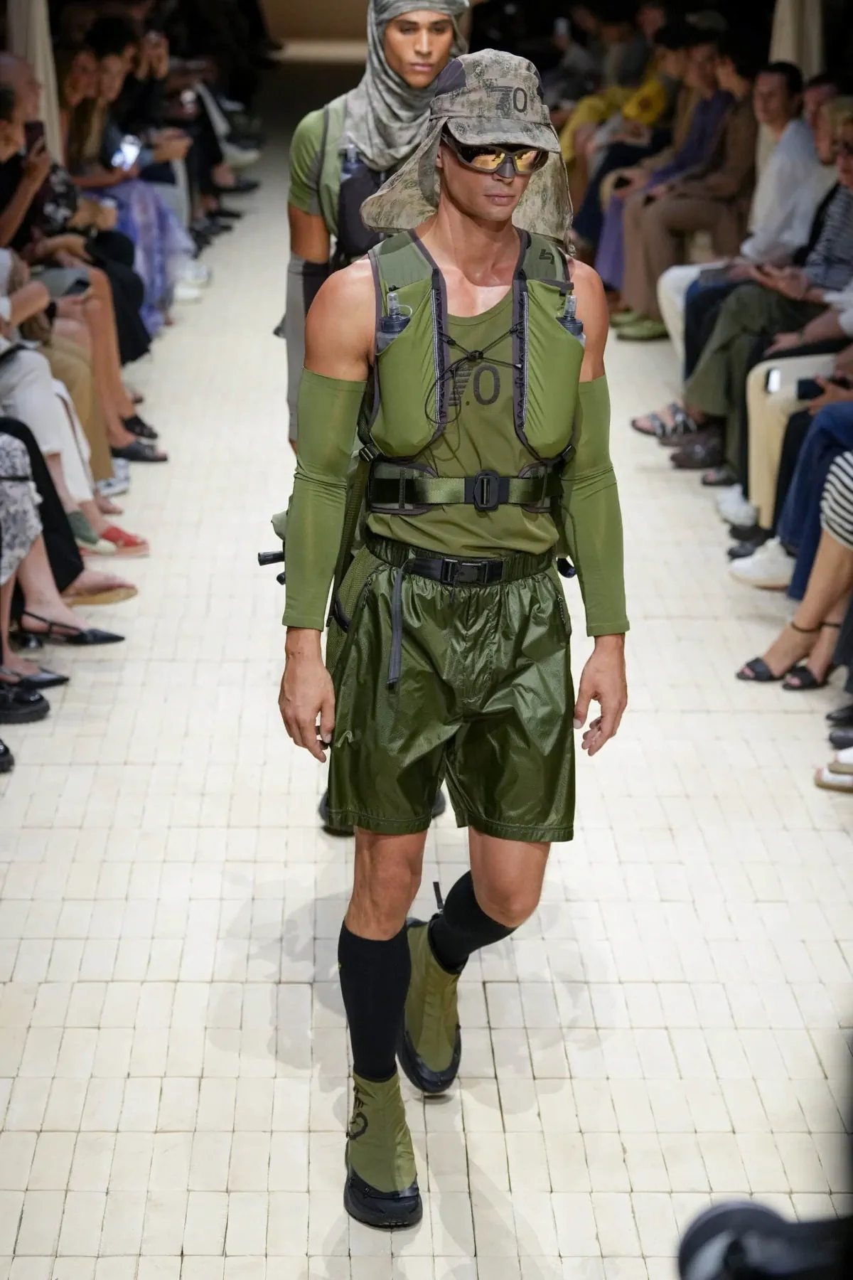 Giorgio Armani dévoile sa collection printemps 2026 d'Emporio Armani, inspirée du Maroc