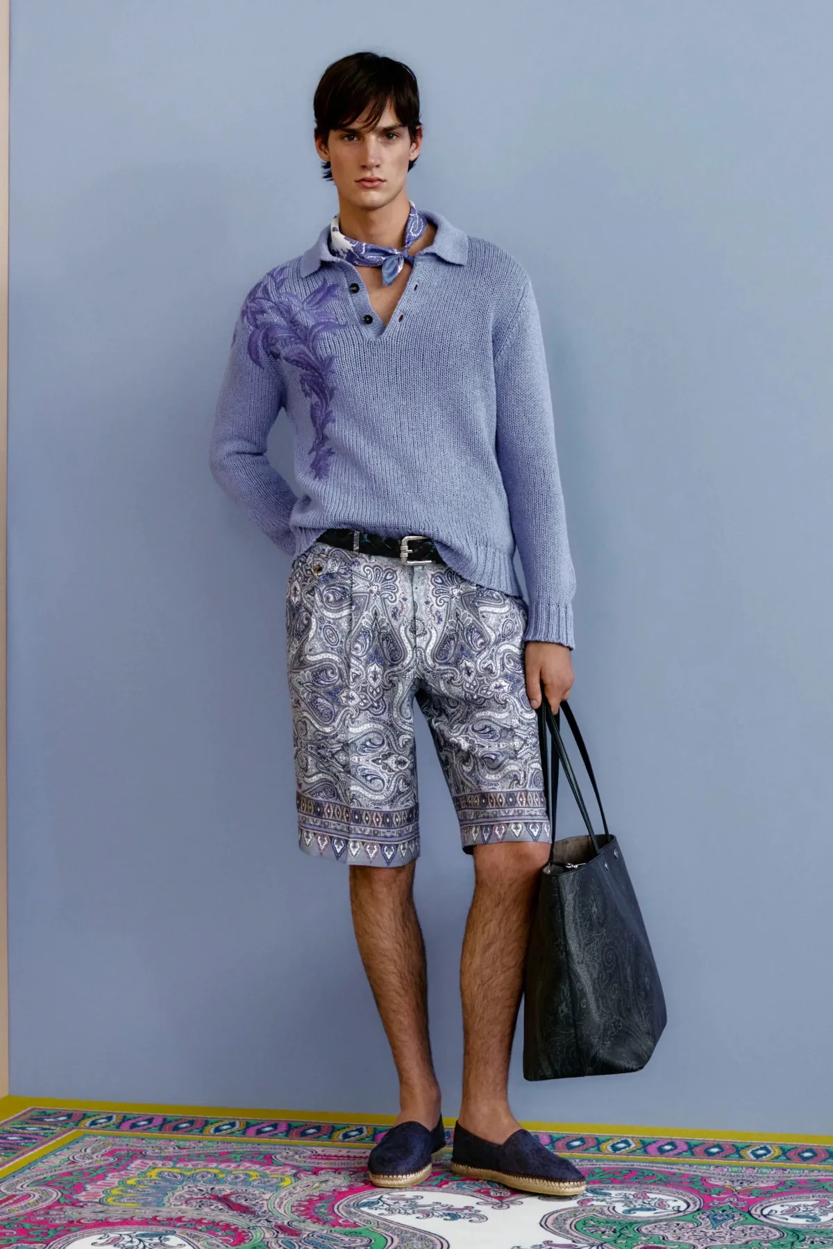 La collection Printemps 2026 d'ETRO révèle une masculinité apaisée, loin des codes spectaculaires habituels
