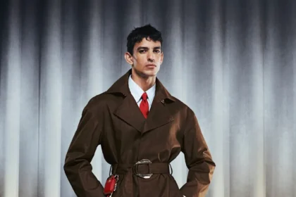 La collection Croisière 2026 de Ferrari s'inspire de l'officina