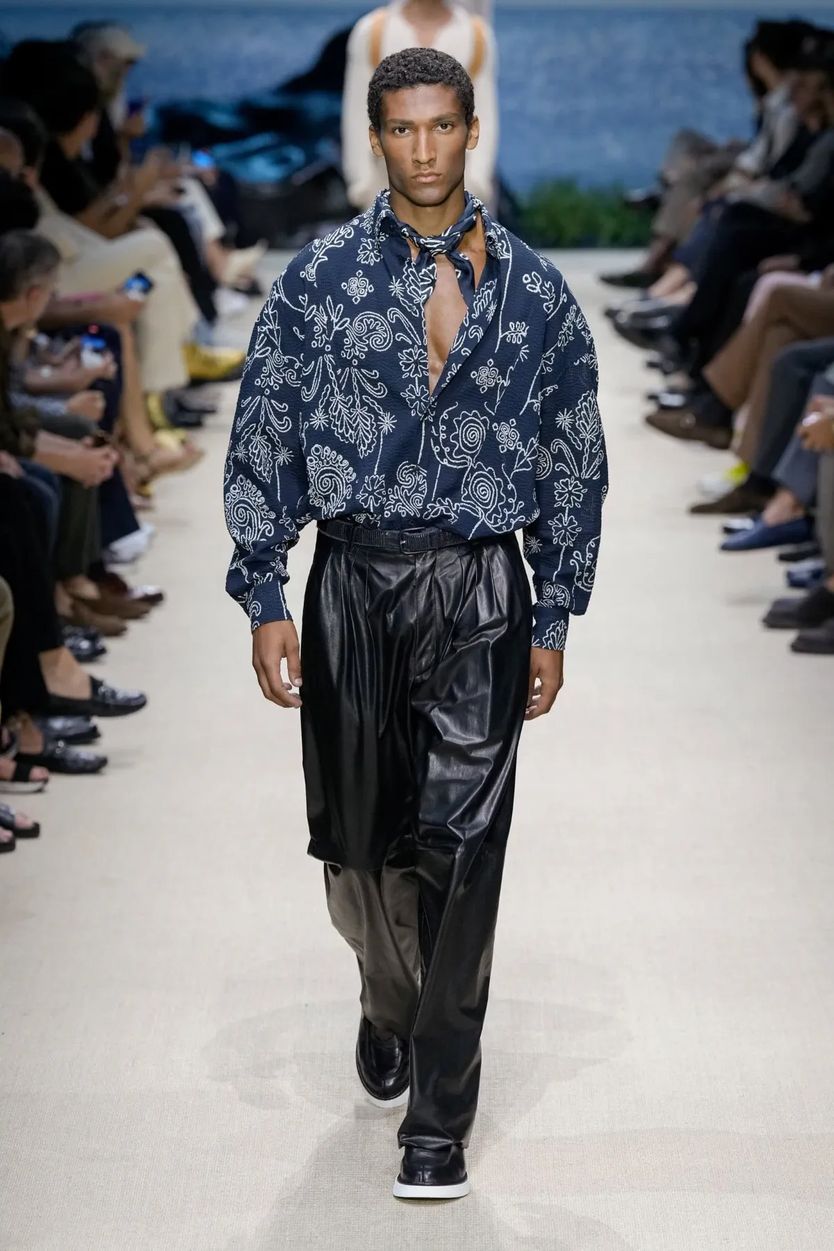 Giorgio Armani Printemps 2026 : une élégance intemporelle